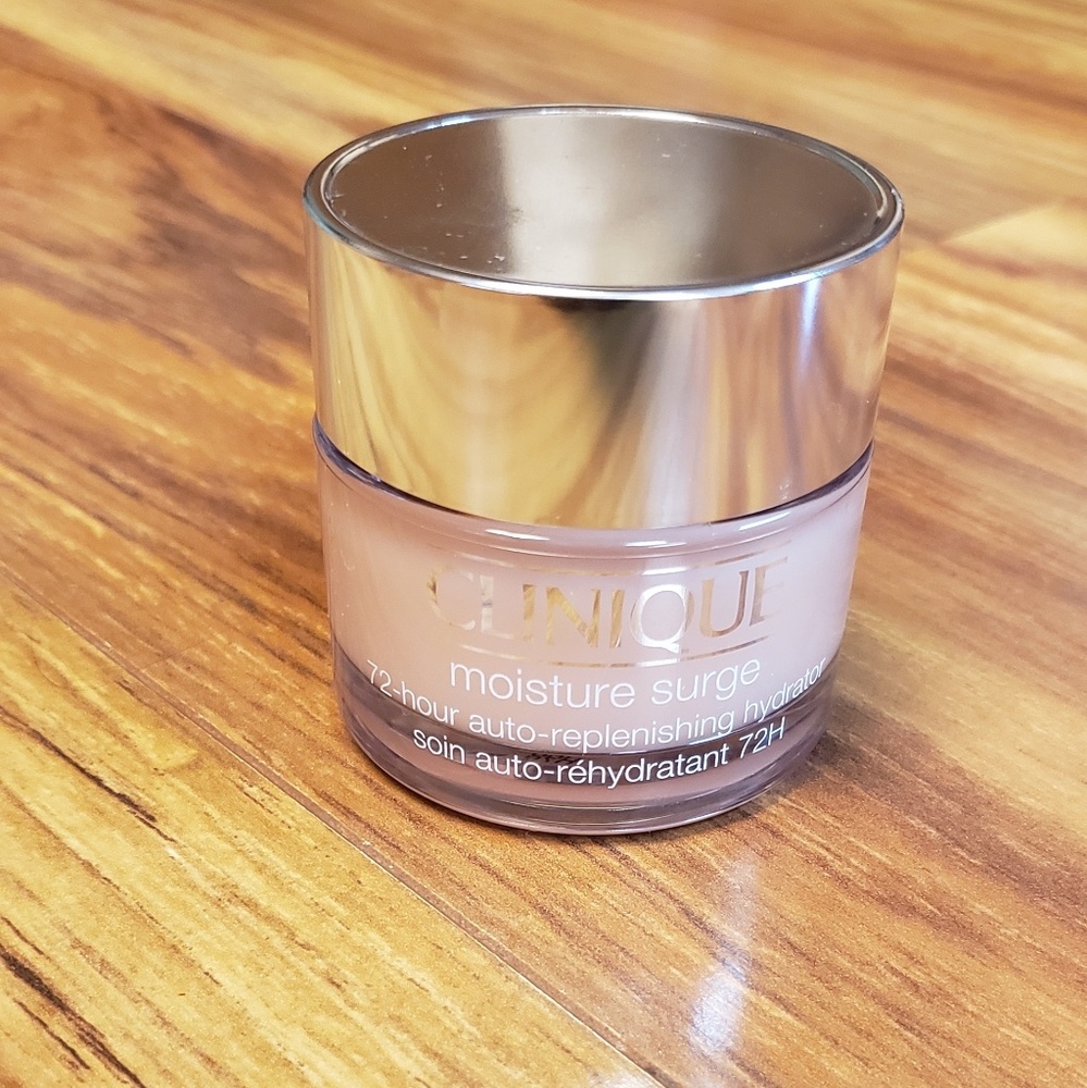 Clinique moisture surge